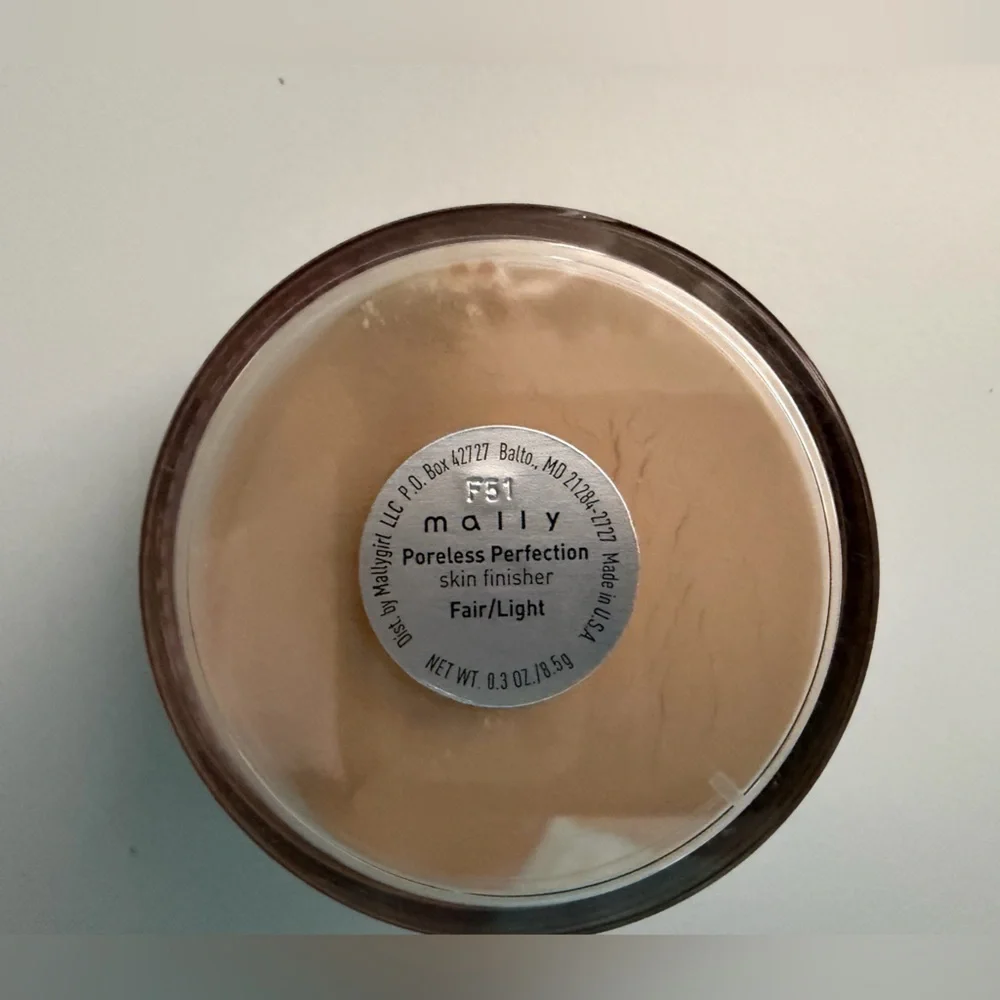 Mally Beauty Poreless Perfection Skin Finisher Loose Powder (Fair/Light)